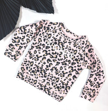 Load image into Gallery viewer, Leopard Print Crew &quot;Blonde&quot;
